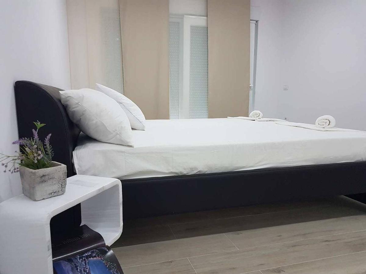 Rooms Lanterna Metajna Eksteriør billede